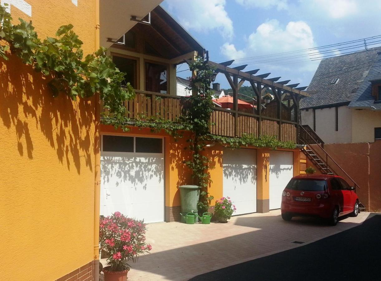 Weinstube Pension Moselbluemchen Zeltingen-Rachtig Eksteriør billede